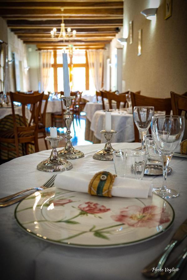 Logis Auberge Le Colombien - Hotel Et Restaurant Villandry Exterior foto
